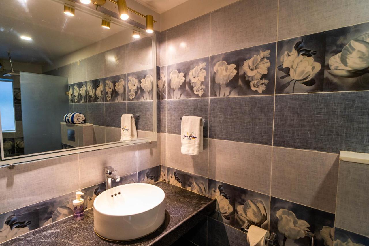 Grande Alpine Hotel Vagator Luaran gambar